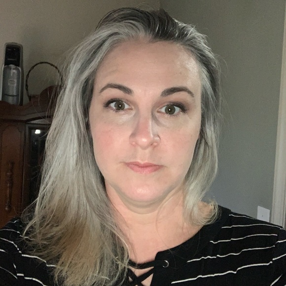 Meet your Posher, Jeanne - Picture 1 of 1